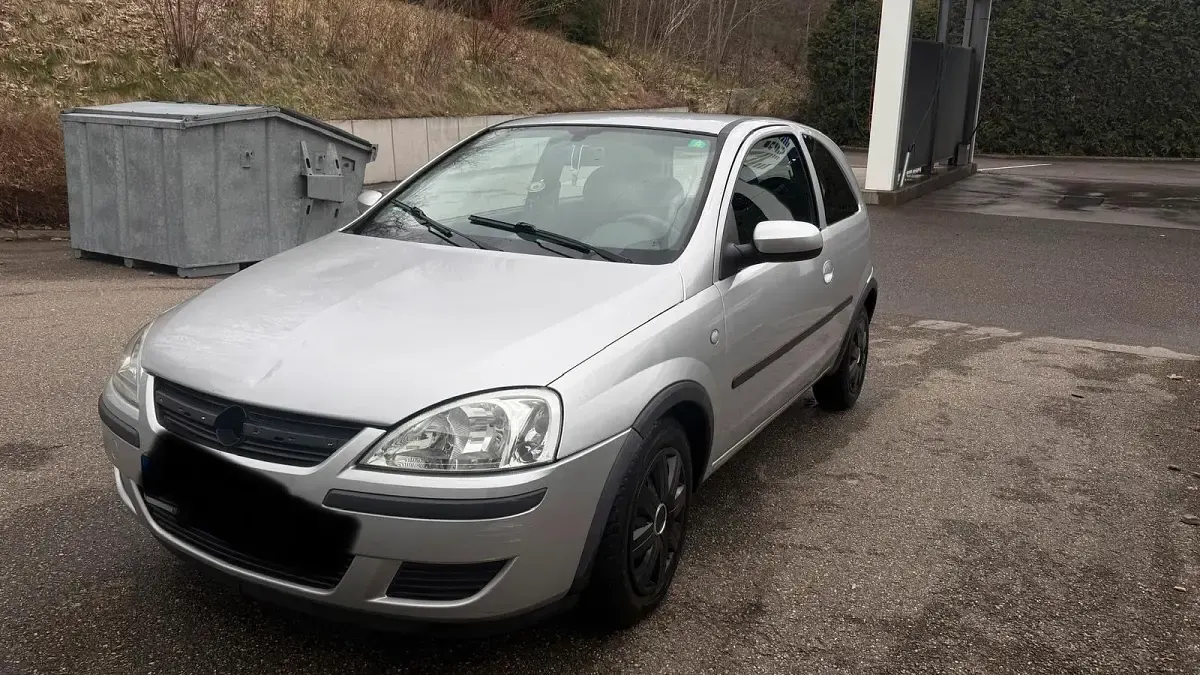 Gebraucht Opel Corsa 75 PS (55 kW) 2003 Silber Kleinwagen