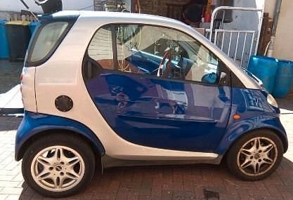Blau Gebraucht 2000 Smart ForTwo Coupé Coupé | 650 € (Guter Preis) - Bild 1/3