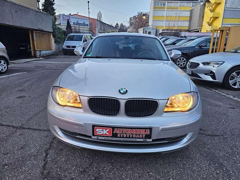 Gebraucht BMW 116 122 PS (89 kW) 2010 Titansilber metallic Kleinwagen