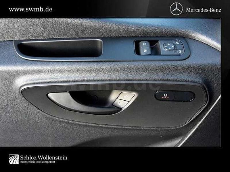 Gebraucht Mercedes Sprinter 170 PS (125 kW) 2023 Arktikweiß Van
