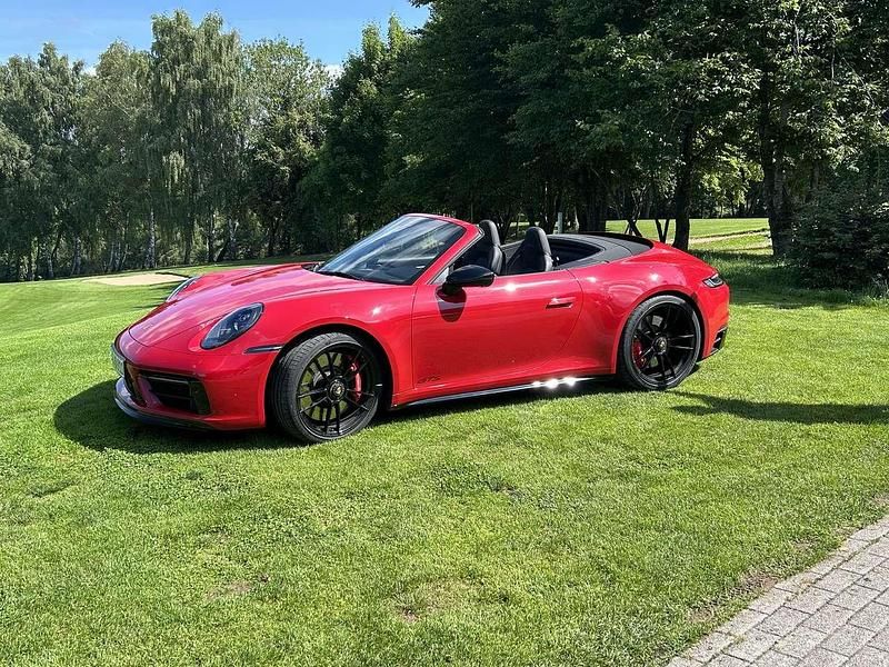 Rot Gebraucht 2022 Porsche 911 Carrera GTS Cabrio | 148.900 € (Superpreis) - Bild 1/4