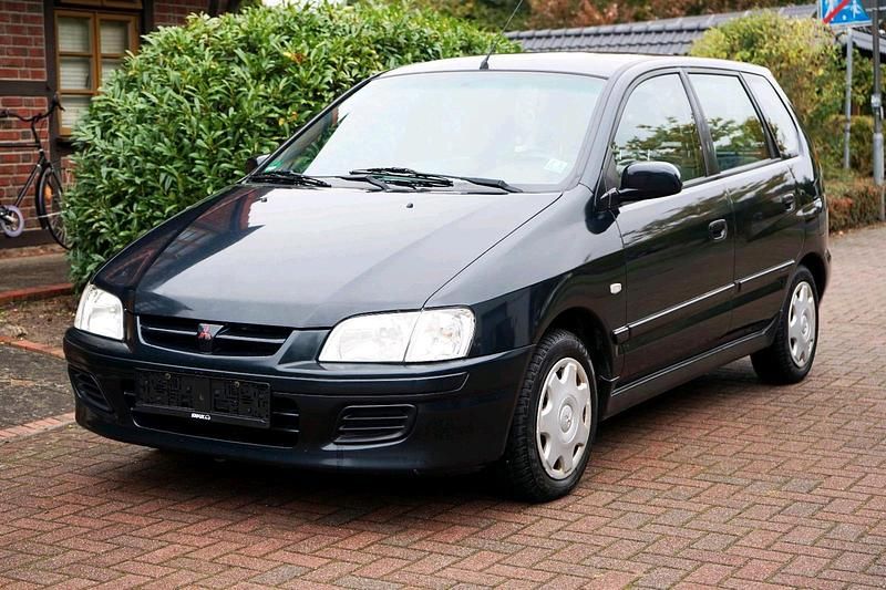 Schwarz Gebraucht 2001 Mitsubishi Space Star Van / Kleinbus | 1.950 € (Fairer Preis) - Bild 1/4