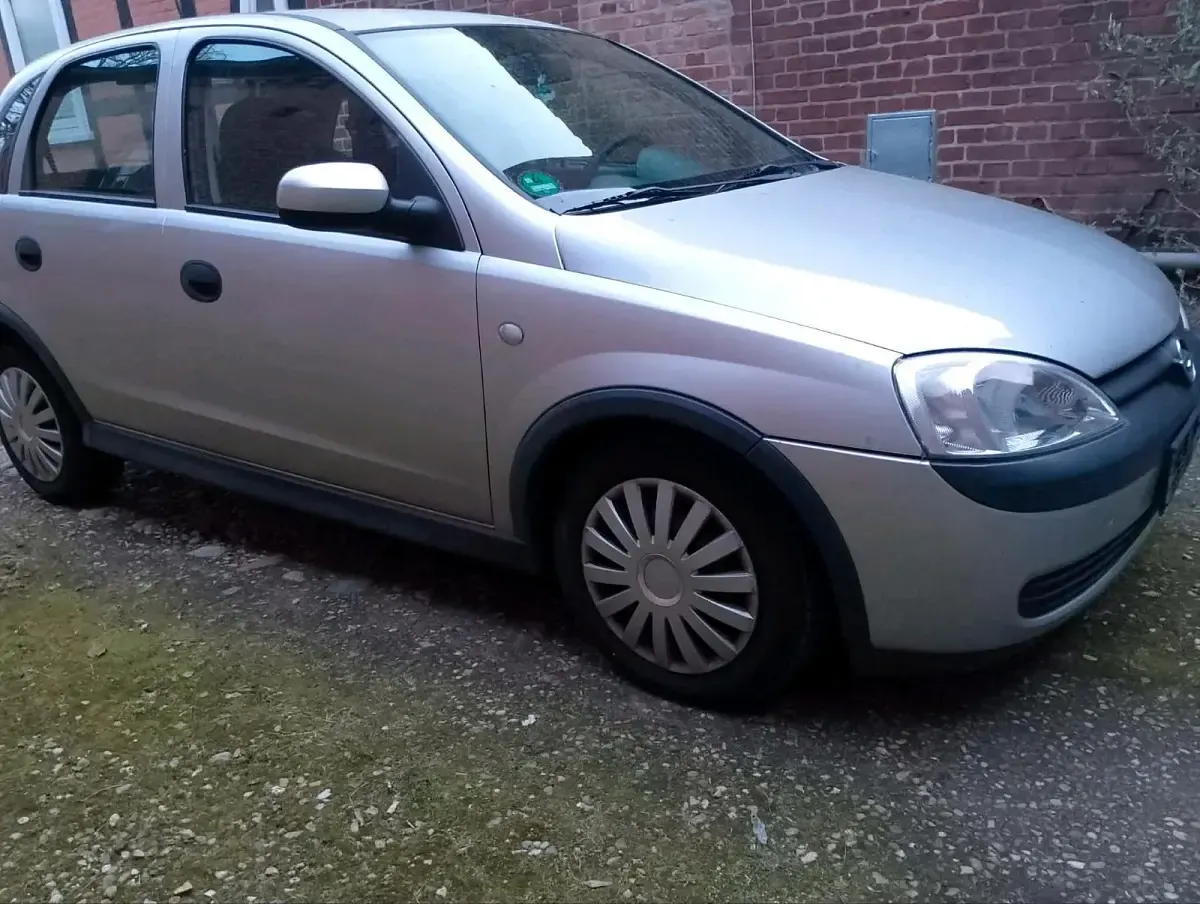 Second-hand Opel Corsa 75 CP (55 kW) 2002 Argintiu Hatchback