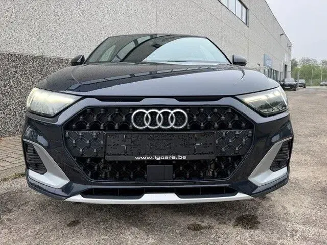 Second-hand Audi A1 Basis 110 CP (80 kW) 2023 Albastru SUV
