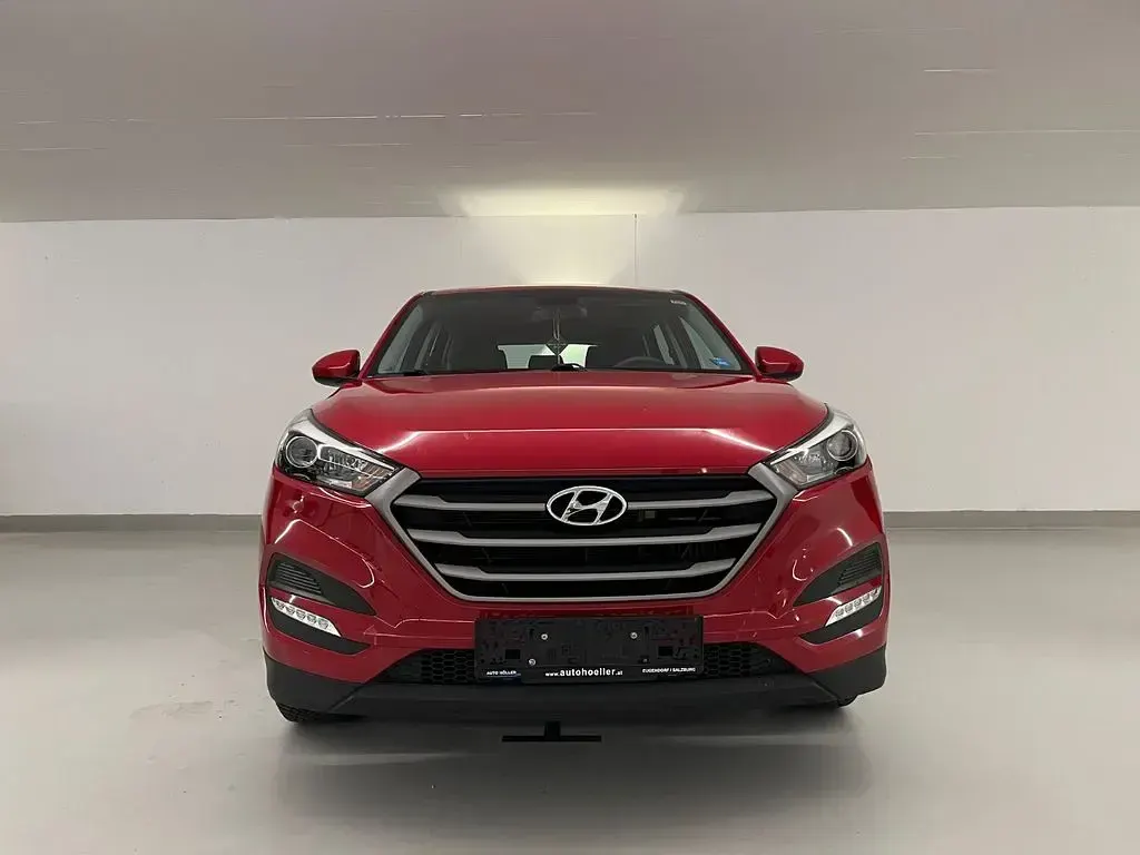Gebraucht Hyundai Tucson 116 PS (85 kW) 2017 Rot SUV