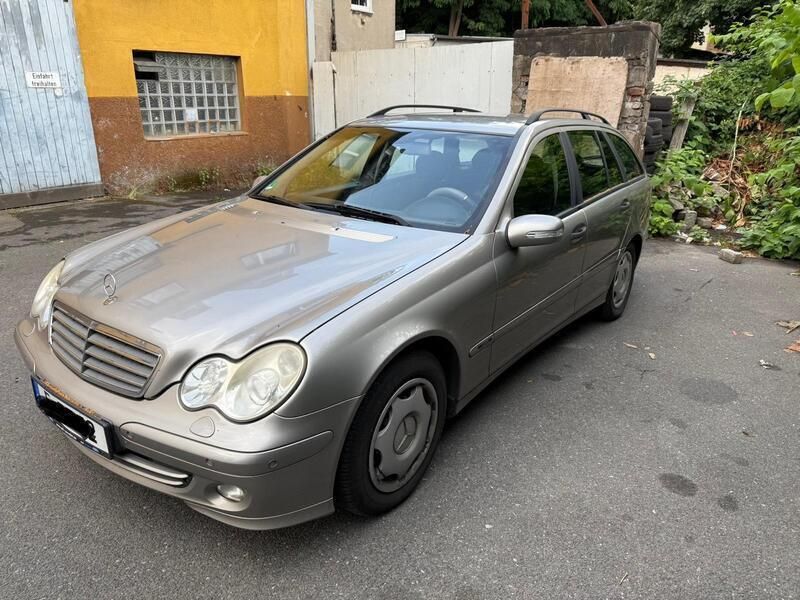 Grau Gebraucht 2004 Mercedes C200 Classic Kombi | 900 € (Superpreis) - Bild 1/4