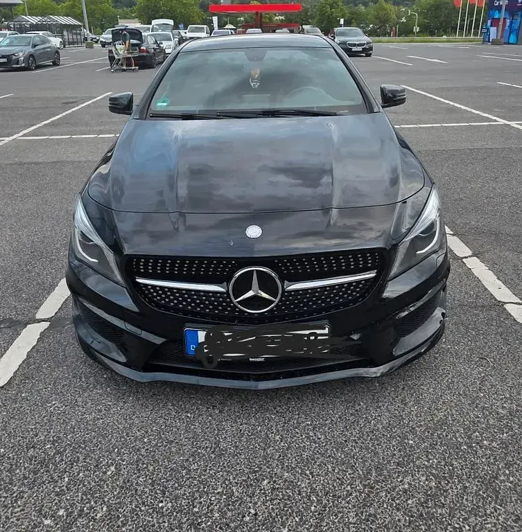 Gebraucht Mercedes CLA220 170 PS (125 kW) 2014 Schwarz Coupé