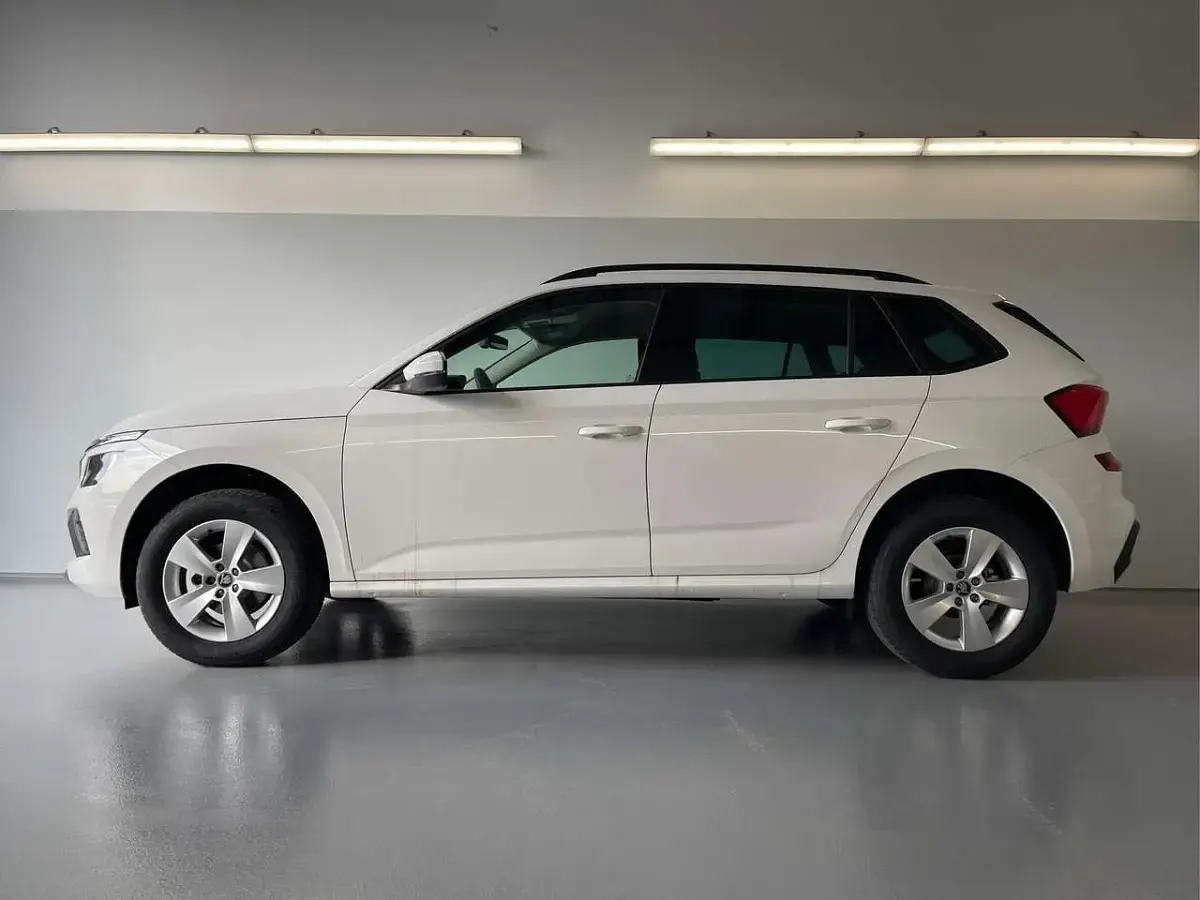 Neu Skoda Kamiq Selection 116 PS (85 kW) 2026 [9p9p] candy white SUV