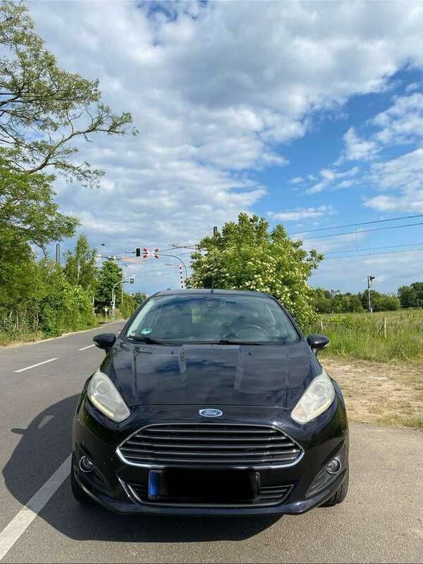Schwarz Gebraucht 2012 Ford Fiesta Titanium Kleinwagen | 3.690 € (Guter Preis) - Bild 1/4