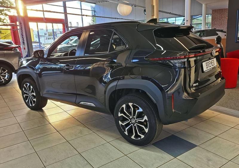 Neu Toyota Yaris Cross 92 PS (67 kW) 2025 Schwarz SUV