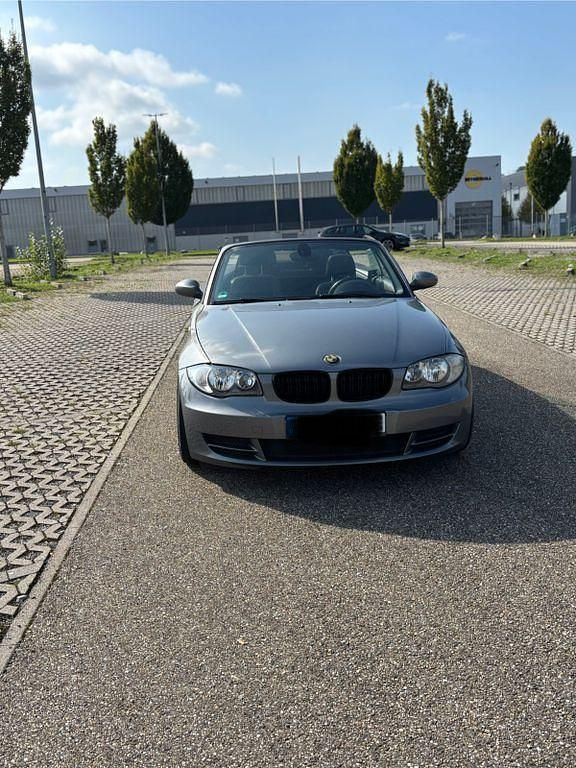 Gebraucht BMW 118 Cabriolet Performance 143 PS (105 kW) 2009 Grau Cabrio