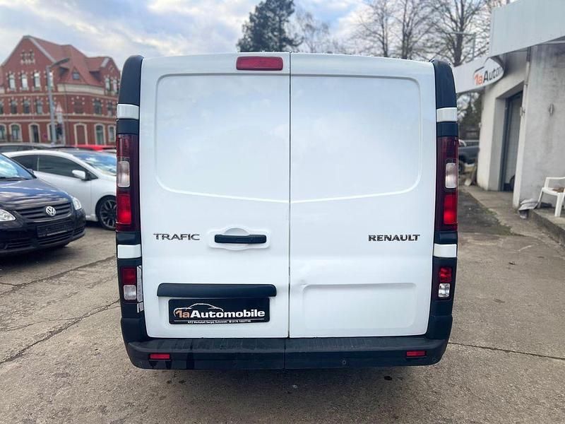 Gebraucht Renault Trafic Komfort 95 PS (69 kW) 2018 Weiß Van / Kleinbus