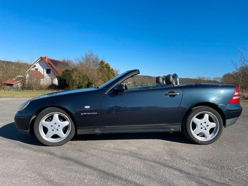 Gebraucht Mercedes SLK230 197 PS (144 kW) 1998 Blau Cabrio