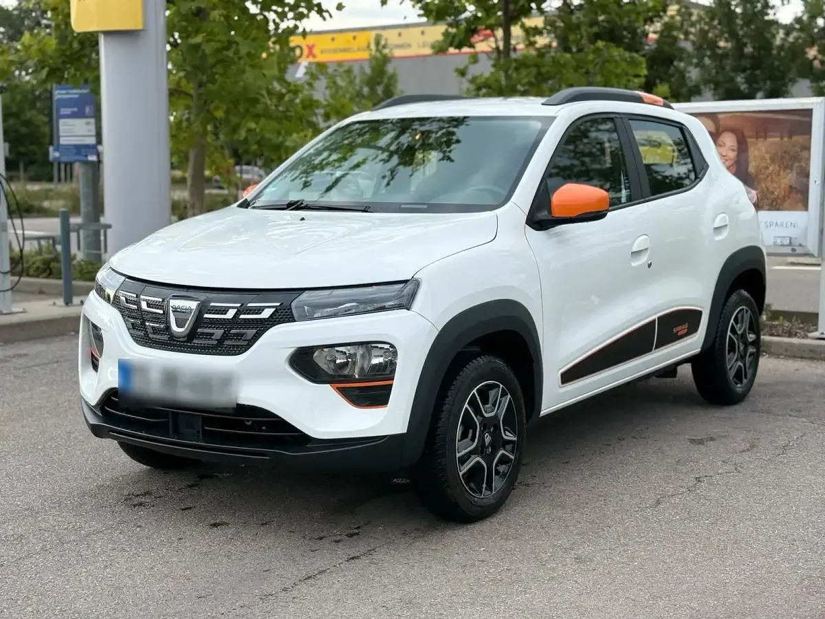 Gebraucht Dacia Spring Comfort Plus 33 kW (45 PS) 2022 Weiß Kleinwagen