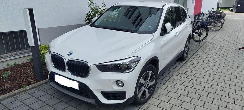 Weiß Gebraucht 2017 BMW X1 Performance SUV | 16.200 € (Fairer Preis) - Bild 1/4