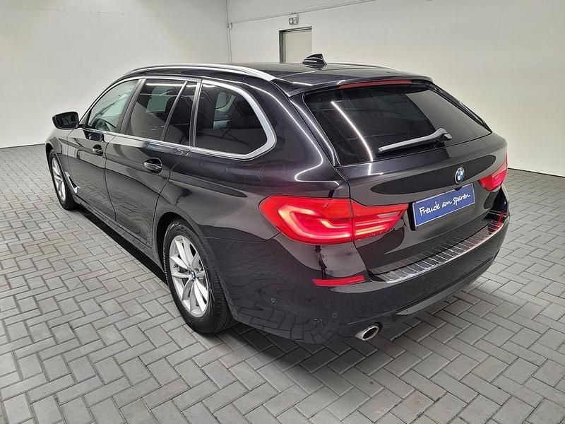 Gebraucht BMW 530 252 PS (185 kW) 2019 Schwarz (sapphireschwarzmet.) Kombi