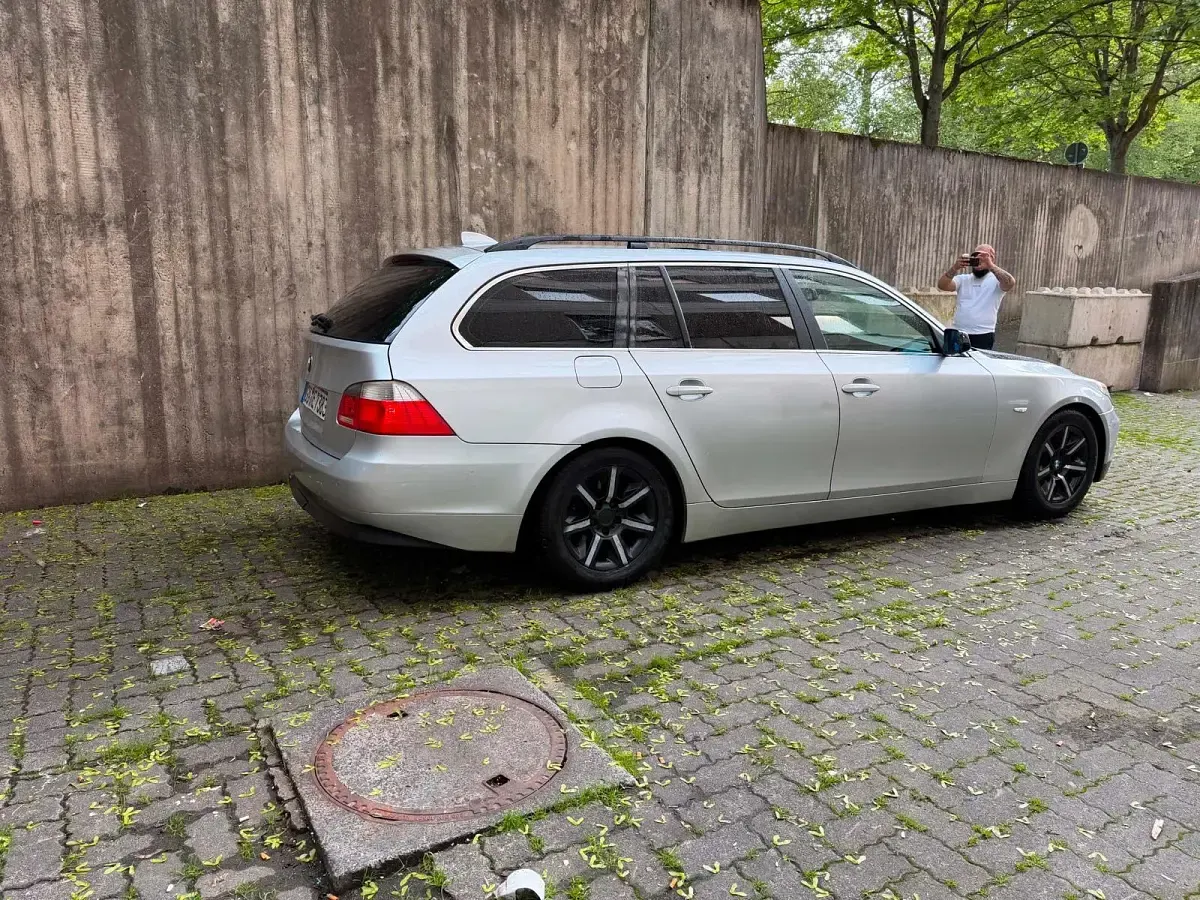Gebraucht BMW 525 177 PS (130 kW) 2006 Grün Kombi