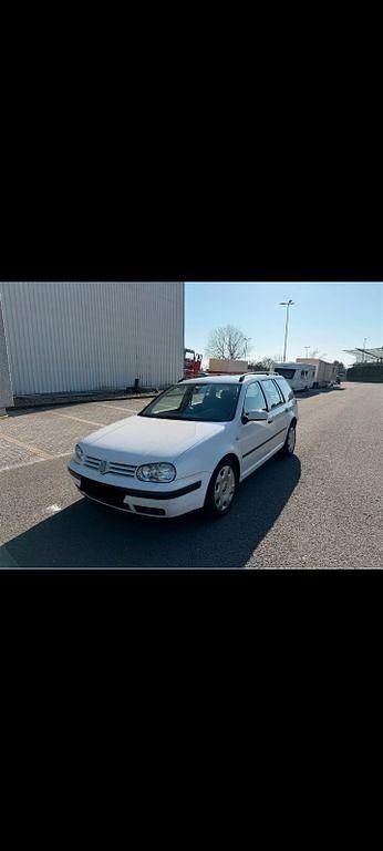 Gebraucht VW Golf IV 90 PS (66 kW) 2000 Weiß Limousine