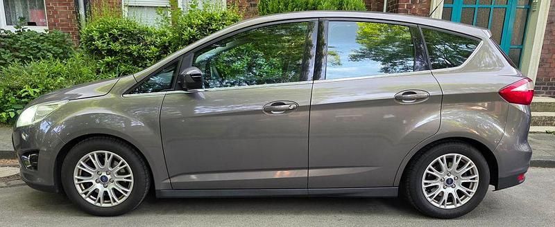Gebraucht Ford C-MAX Titanium 150 PS (110 kW) 2012 Braun Van / Kleinbus