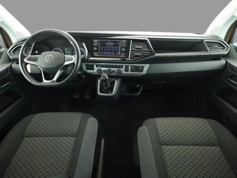 Second-hand VW Multivan Trendline 150 CP (110 kW) 2022 Monovolum