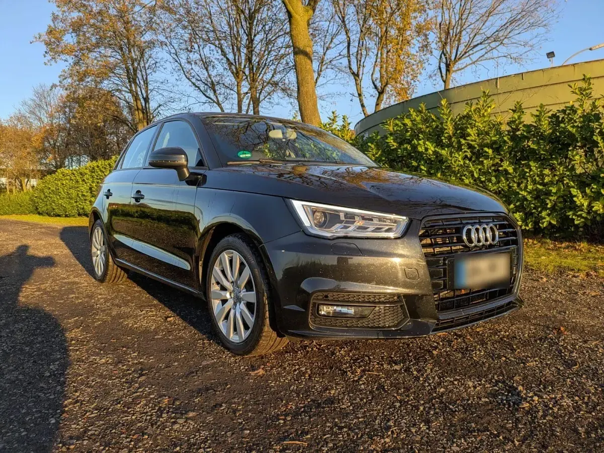 Gebraucht Audi A1 Sportback Ambiente 116 PS (85 kW) 2015 Schwarz Kleinwagen