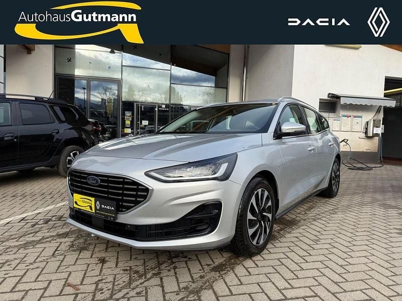 Polarsilber metallic Gebraucht 2023 Ford Focus Titanium Kombi | 18.900 € (Fairer Preis) - Bild 1/4