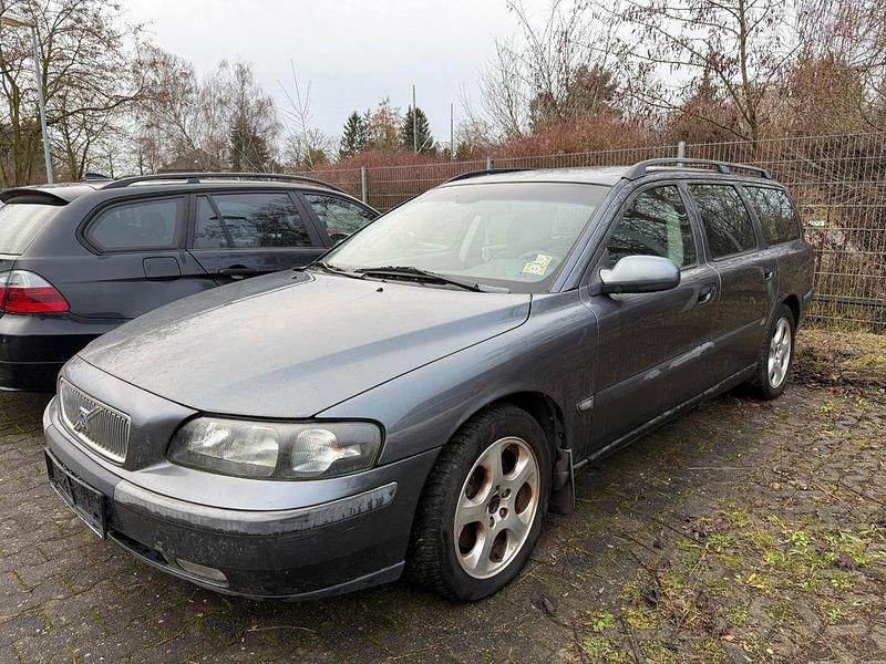 Grau Gebraucht 2003 Volvo V70 Kombi | 999 € - Bild 1/1