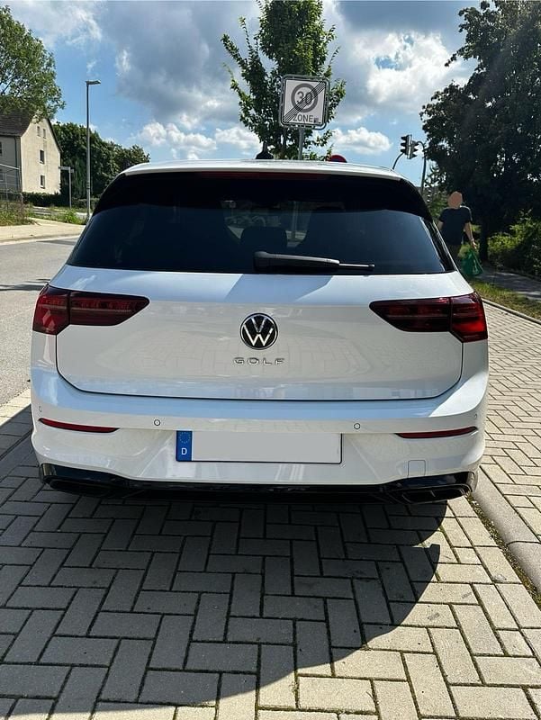 Gebraucht VW Golf VIII R-line 190 PS (139 kW) 2022 Weiß Limousine
