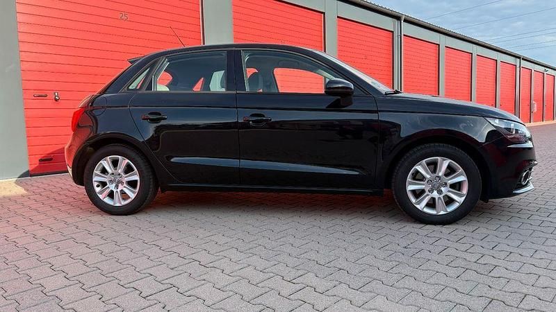 Gebraucht Audi A1 Sportback Attraction 122 PS (89 kW) 2013 Schwarz Kleinwagen
