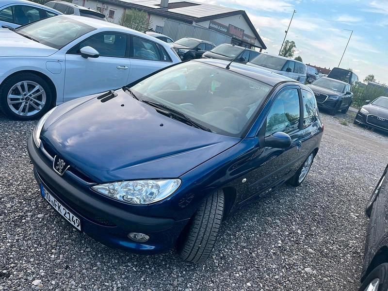 Blau Gebraucht 2005 Peugeot 206 Kleinwagen | 250 € (Superpreis) - Bild 1/4