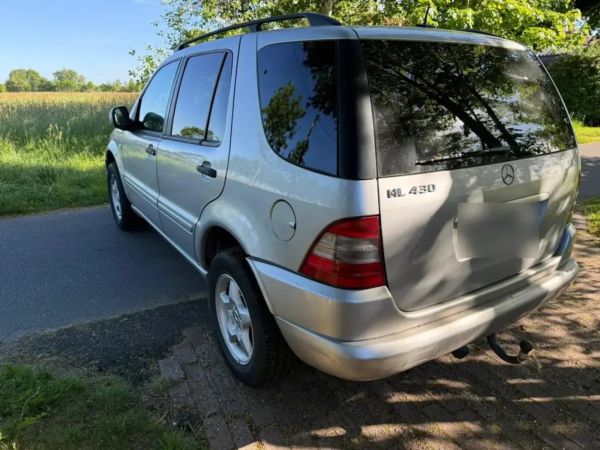 Gebraucht Mercedes ML430 272 PS (200 kW) 2000 Silber SUV