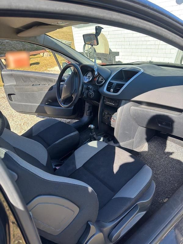 Gebraucht Peugeot 207 88 PS (64 kW) 2007 Schwarz Kleinwagen