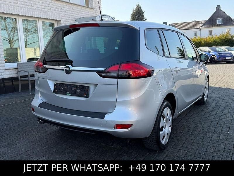 Gebraucht Opel Zafira Edition 170 PS (125 kW) 2017 Silber Van / Kleinbus