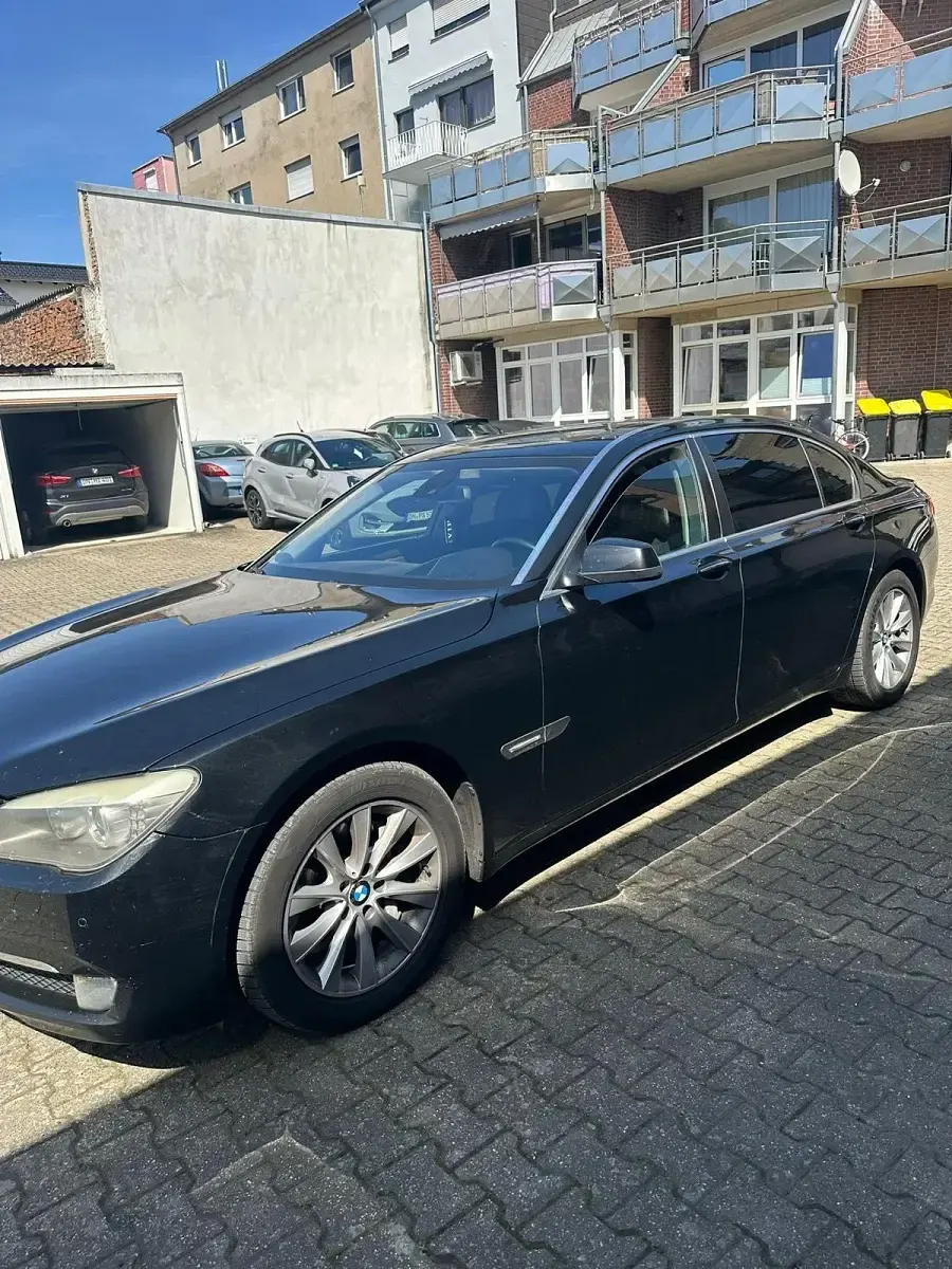 Gebraucht BMW 750L 408 PS (300 kW) 2009 Schwarz Limousine