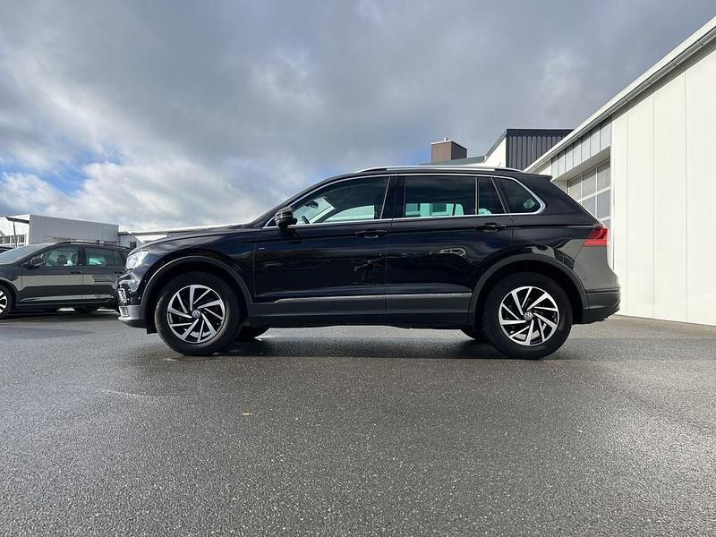 Gebraucht VW Tiguan Active 150 PS (110 kW) 2019 Deep black SUV