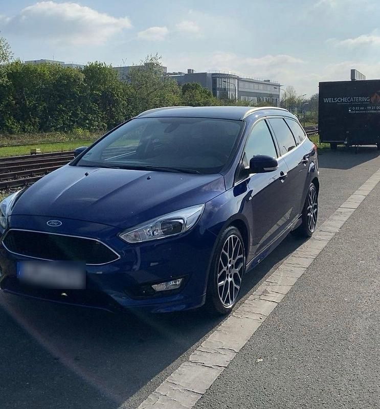 Gebraucht Ford Focus Sport 150 PS (110 kW) 2016 Blau Kombi