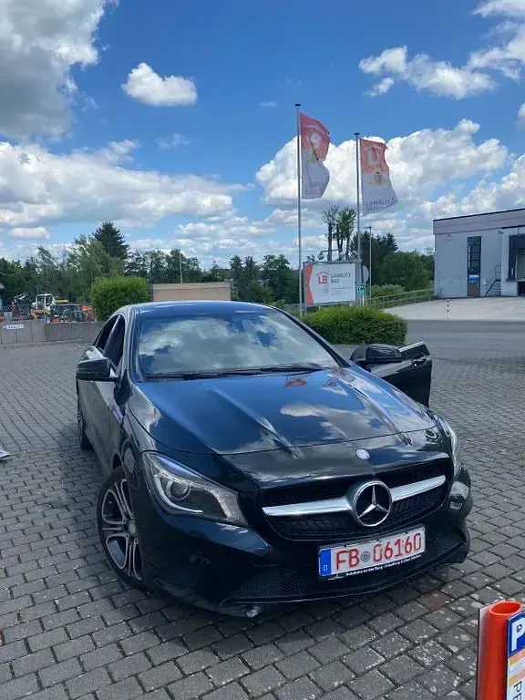 Gebraucht Mercedes CLA220 177 PS (130 kW) 2015 Schwarz Coupé