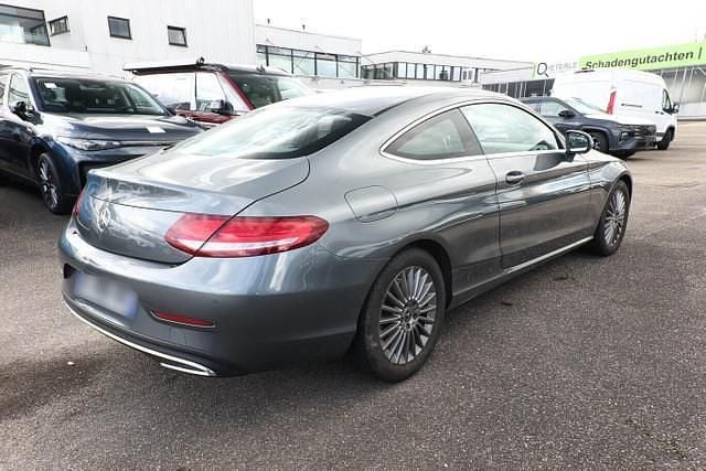 Selenitgrau metallic selenitgrau metallic Gebraucht 2018 Mercedes C220 Limousine | 22.959 € (Teuer) - Bild 1/4