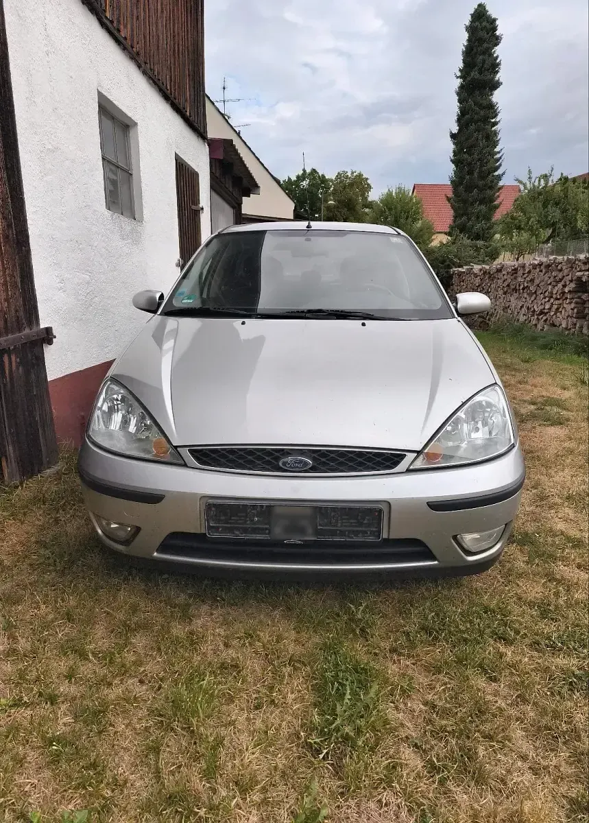 Gebraucht Ford Focus 101 PS (74 kW) 2003 Silber Kleinwagen