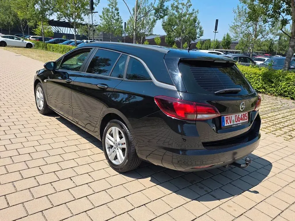 Gebraucht Opel Astra Edition 110 PS (80 kW) 2017 Schwarz Kombi