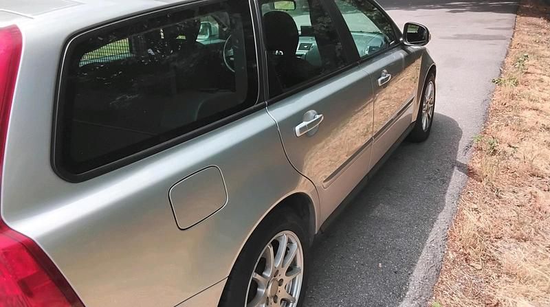 Gebraucht Volvo V50 114 PS (83 kW) 2010 Silber Kombi