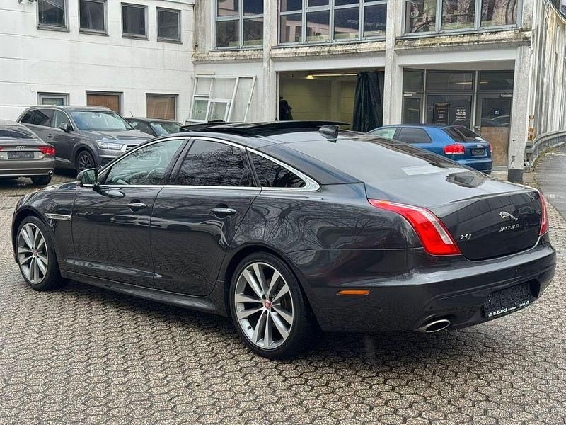 Gebraucht Jaguar XJ R-Sport 300 PS (220 kW) 2018 Grau Limousine