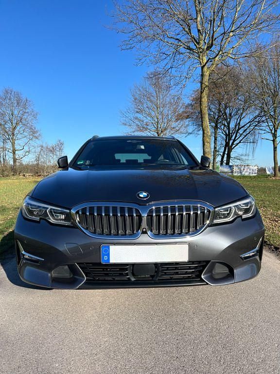 Gebraucht BMW 320 Luxury Line 190 PS (139 kW) 2020 Grau Kombi