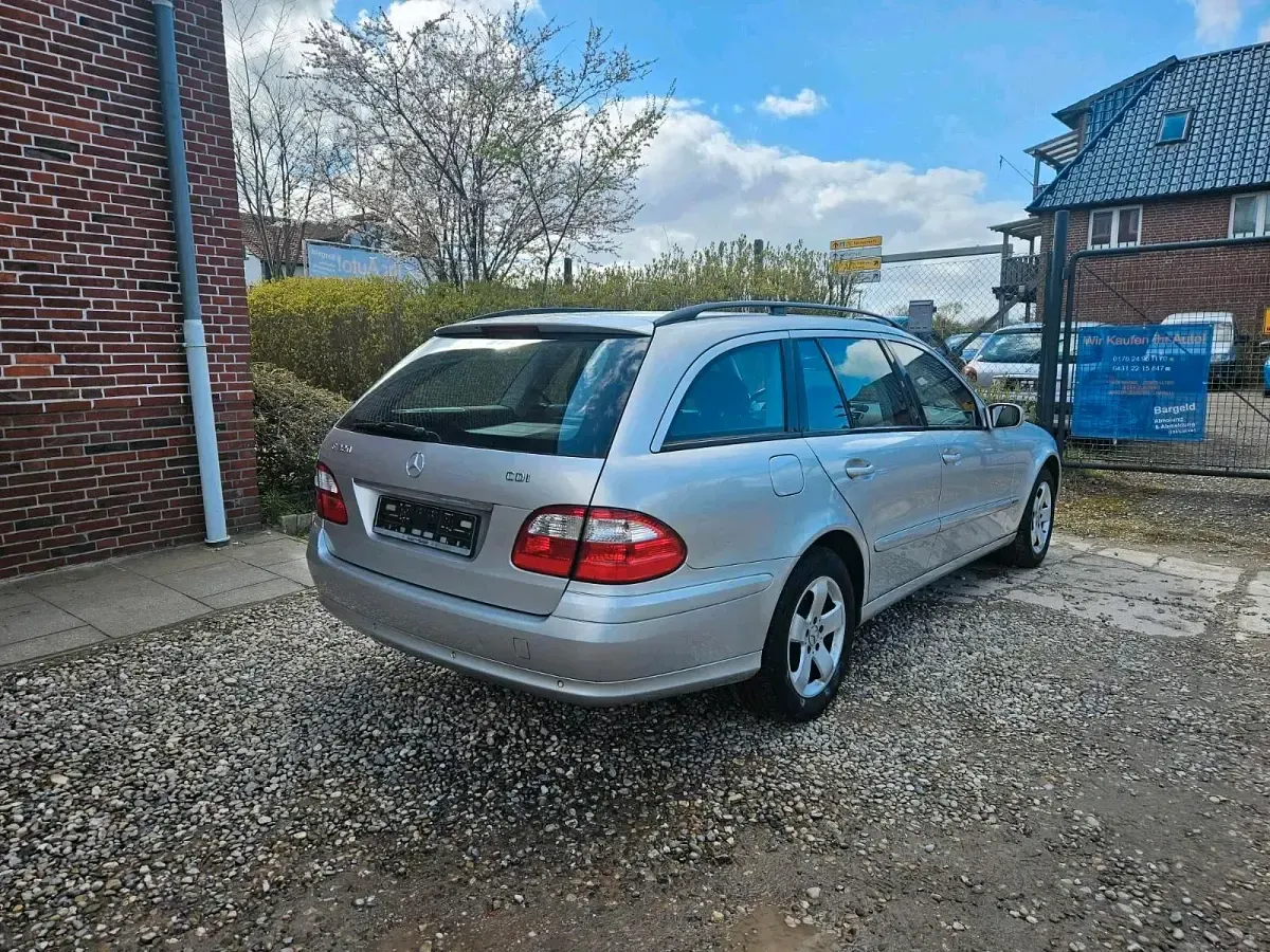 Gebraucht Mercedes E320 204 PS (150 kW) 2004 Grau Kombi