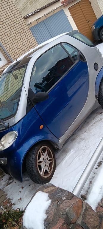 Blau Gebraucht 2001 Smart ForTwo Cabrio Passion Cabrio | 2.000 € (Fairer Preis) - Bild 1/1