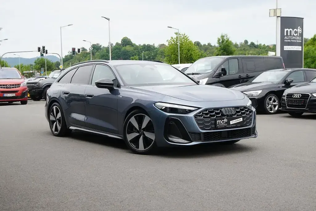 Gebraucht Audi A5 S-Line 204 PS (150 kW) 2025 Blau Kombi