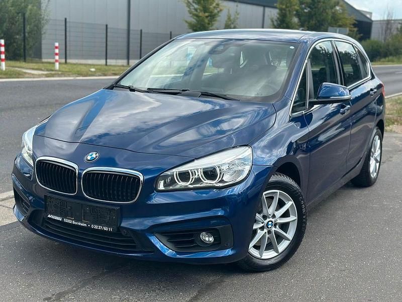 Blau Gebraucht 2015 BMW 218 Active Tourer Basis Van / Kleinbus | 14.990 € (Fairer Preis) - Bild 1/4