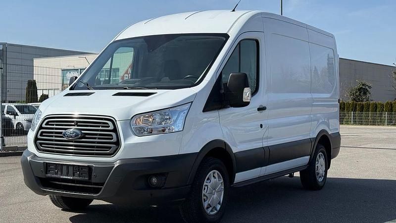 Gebraucht Ford Transit Trend 131 PS (96 kW) 2018 Weiß Van / Kleinbus
