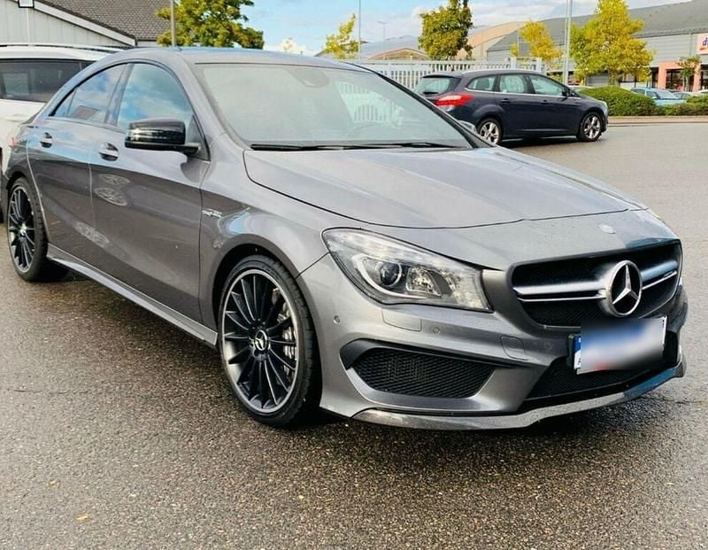 Grau Gebraucht 2014 Mercedes CLA45 AMG AMG Coupé | 22.900 € (Superpreis) - Bild 1/4