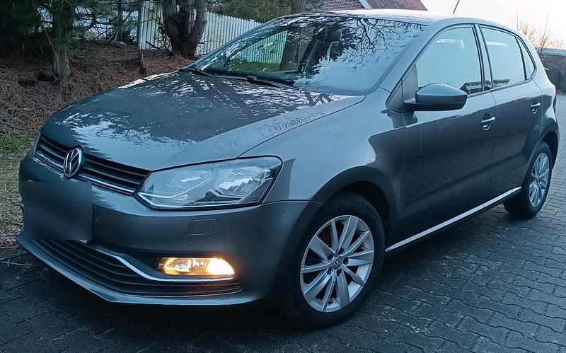 Gebraucht VW Polo 90 PS (66 kW) 2015 Grau Kleinwagen